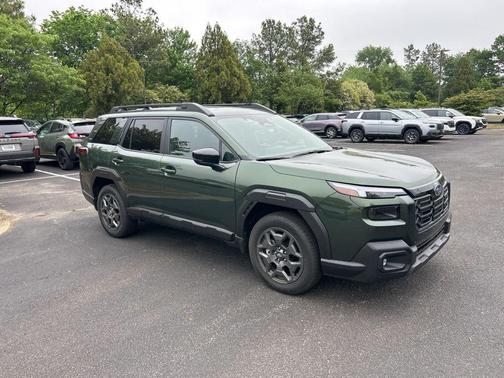 Deep Emerald Green Pearl 2026 Subaru Outback Premium