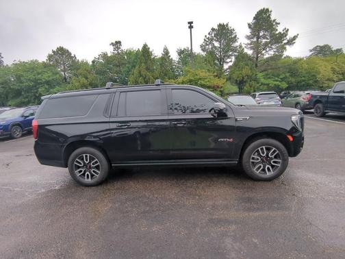 Onyx Black 2023 GMC Yukon XL 4WD AT4