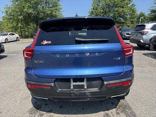 2019 Volvo XC40 T5 Momentum
