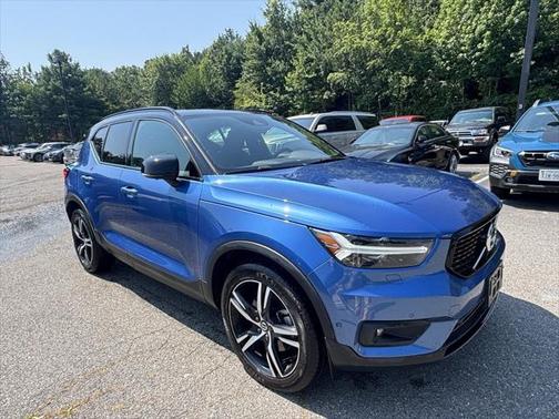 2019 Volvo XC40 T5 Momentum