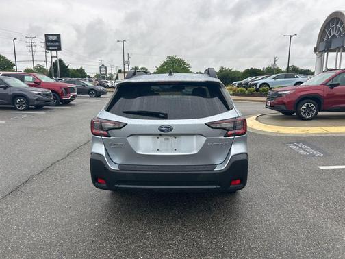 Ice Silver Metallic 2023 Subaru Outback Premium