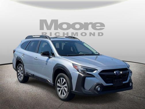 Ice Silver Metallic 2023 Subaru Outback Premium