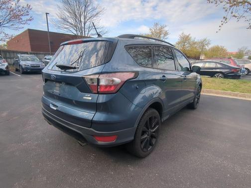 BLUE METALLIC 2018 Ford Escape SE