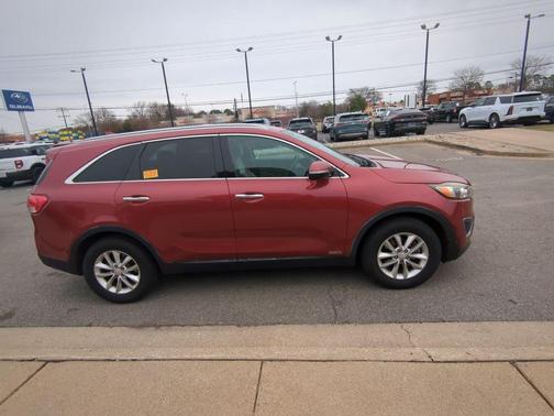 2017 Kia Sorento LX