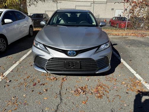 2024 Toyota Camry Hybrid XLE