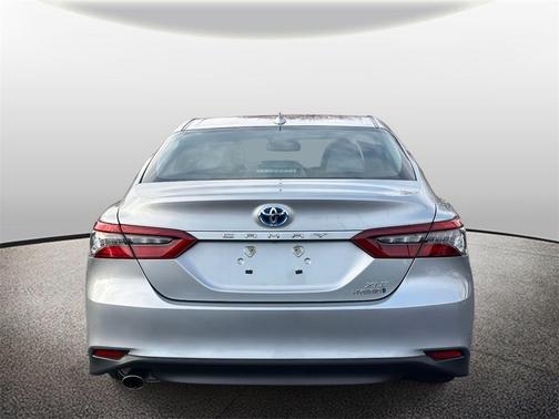 2024 Toyota Camry Hybrid XLE