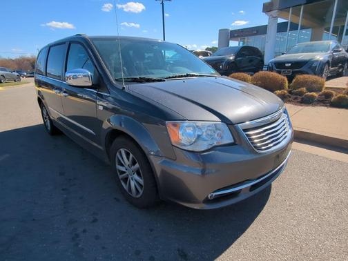 2014 Chrysler Town & Country Touring-L