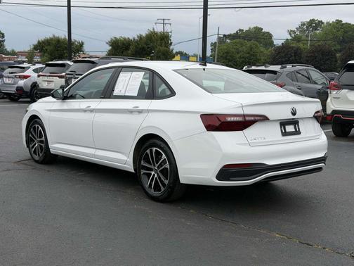Pure White 2024 Volkswagen Jetta 1.5T Sport