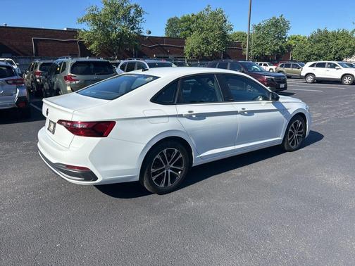 Pure White 2024 Volkswagen Jetta 1.5T Sport