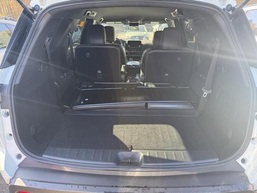 2024 Nissan Pathfinder Rock Creek 4WD