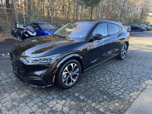 2022 Ford Mustang Mach-E Premium