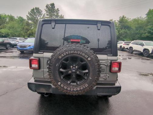 Sting-Gray Clearcoat 2022 Jeep Wrangler Willys