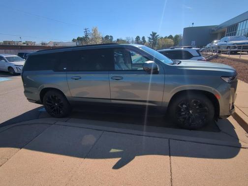 2024 Cadillac Escalade ESV Sport Platinum