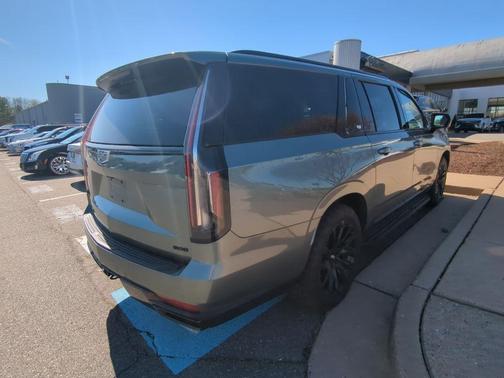 2024 Cadillac Escalade ESV Sport Platinum