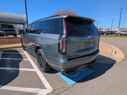 2024 Cadillac Escalade ESV Sport Platinum