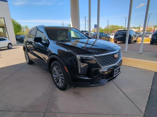 Stellar Black Metallic 2025 Cadillac XT4 Premium Luxury