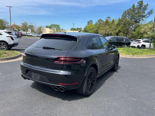 Carmine Red 2017 Porsche Macan Macan GTS