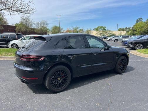 Carmine Red 2017 Porsche Macan Macan GTS