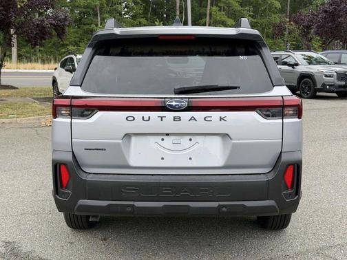 Ice Silver Metallic 2026 Subaru Outback Limited