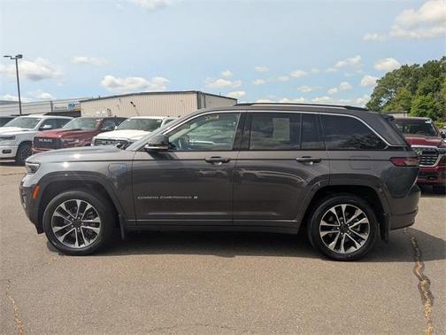 2022 Jeep Grand Cherokee 4xe Overland