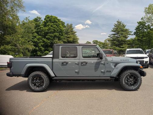 2025 Jeep Gladiator Sport