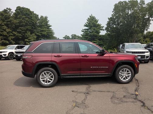 2025 Jeep Grand Cherokee Laredo X