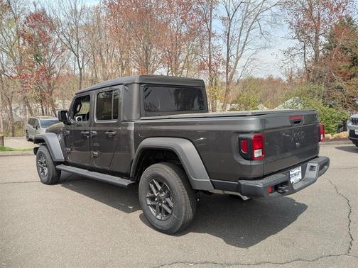 2025 Jeep Gladiator Sport
