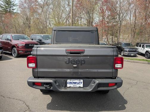 2025 Jeep Gladiator Sport