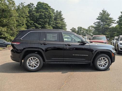 2025 Jeep Grand Cherokee Laredo X