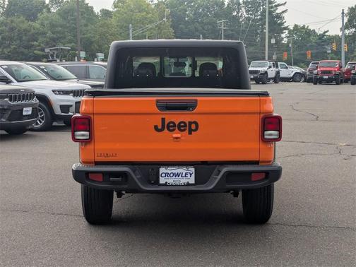 2025 Jeep Gladiator Sport