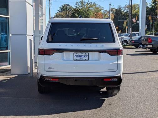2024 Jeep Wagoneer L Series III