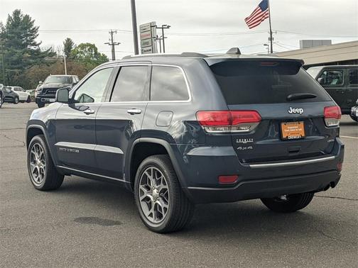 Photo 4 of 28 of 2019 Jeep Grand Cherokee Limited