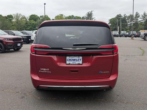 2025 Chrysler Pacifica Hybrid Select