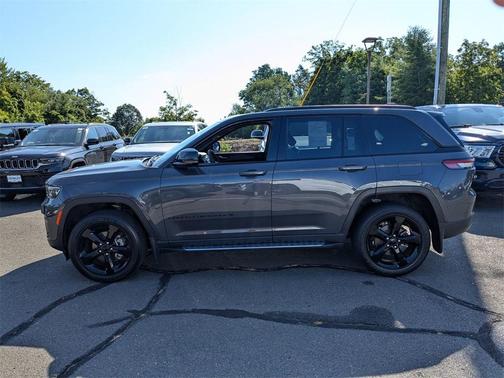 2024 Jeep Grand Cherokee Laredo