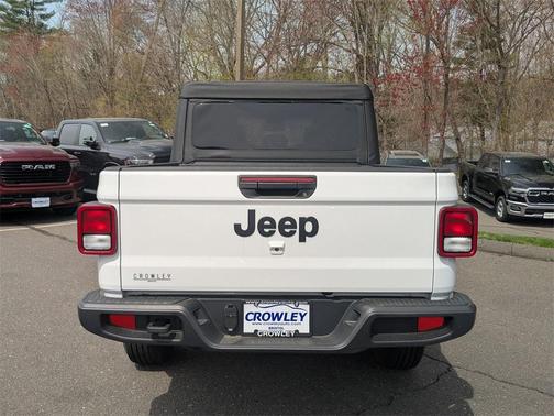 2025 Jeep Gladiator Sport