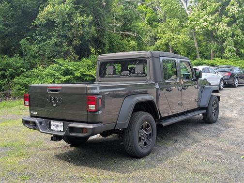 2025 Jeep Gladiator Sport
