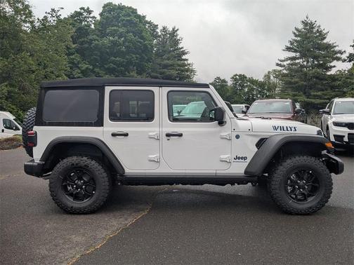 2025 Jeep Wrangler 4xe Sport