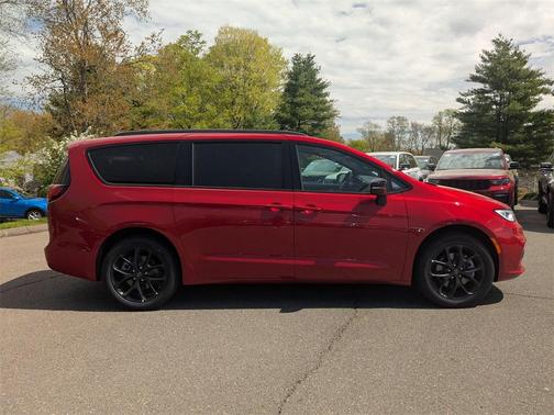 2025 Chrysler Pacifica Limited