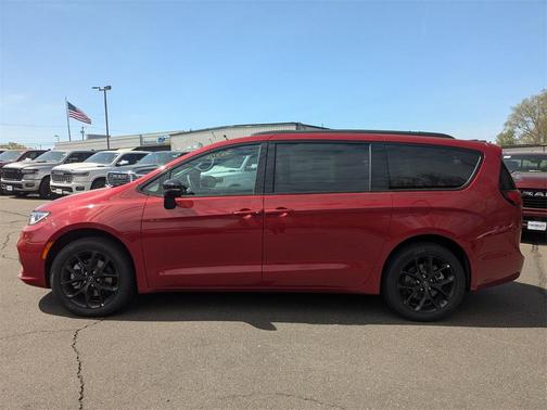 2025 Chrysler Pacifica Limited