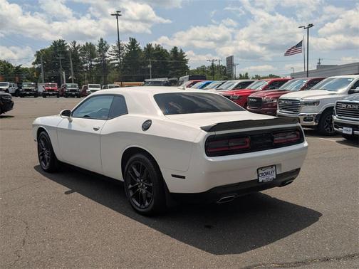 2021 Dodge Challenger SXT