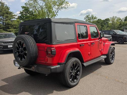 2025 Jeep Wrangler 4xe Sahara