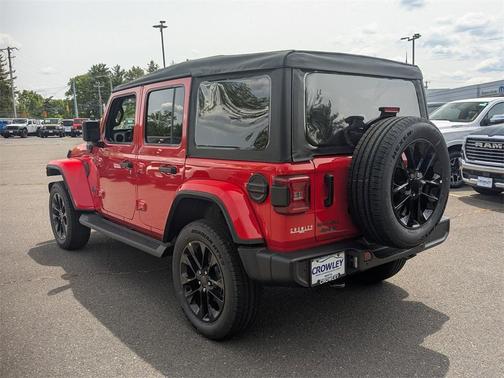 2025 Jeep Wrangler 4xe Sahara