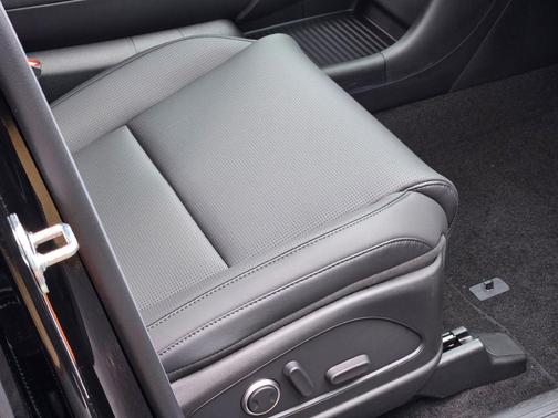 Abyss Black Pearl 2026 Hyundai SANTA FE HEV SEL Premium