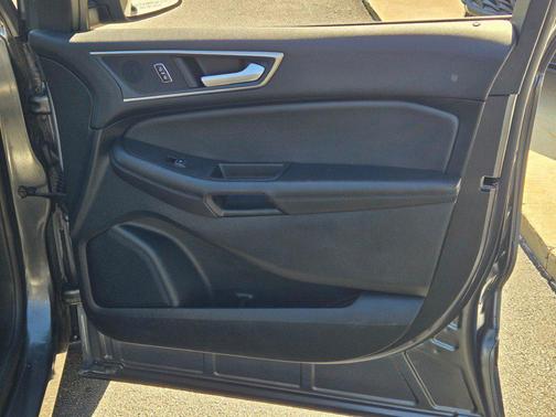 Magnetic Metallic 2019 Ford Edge SE