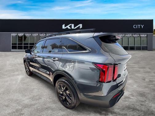 2023 Kia Sorento X-Line S