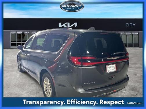 2021 Chrysler Pacifica Touring-L