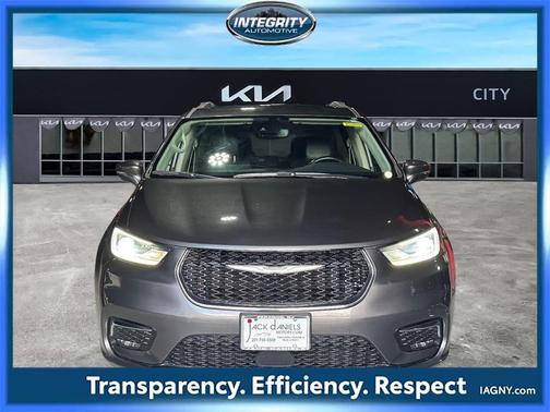 2021 Chrysler Pacifica Touring-L