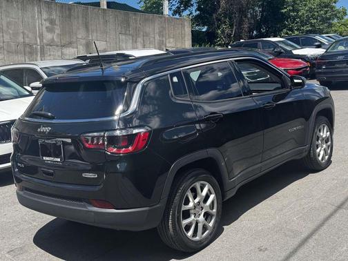 Diamond Black 2022 Jeep Compass Latitude Lux