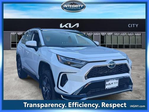 2022 Toyota RAV4 Prime SE