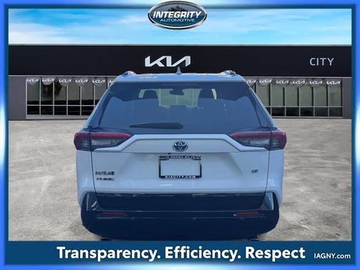 2022 Toyota RAV4 Prime SE